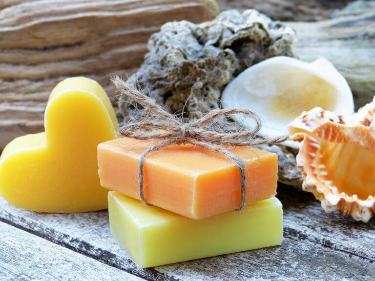 Naturalne balsamy i olejki – przegląd eko-hitów