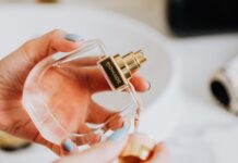 Kosmetyki bezzapachowe (fragrance-free) – kiedy to konieczność, a kiedy trend? Kosmetyki bezzapachowe (fragrance-free) – kiedy to konieczność, a kiedy trend?